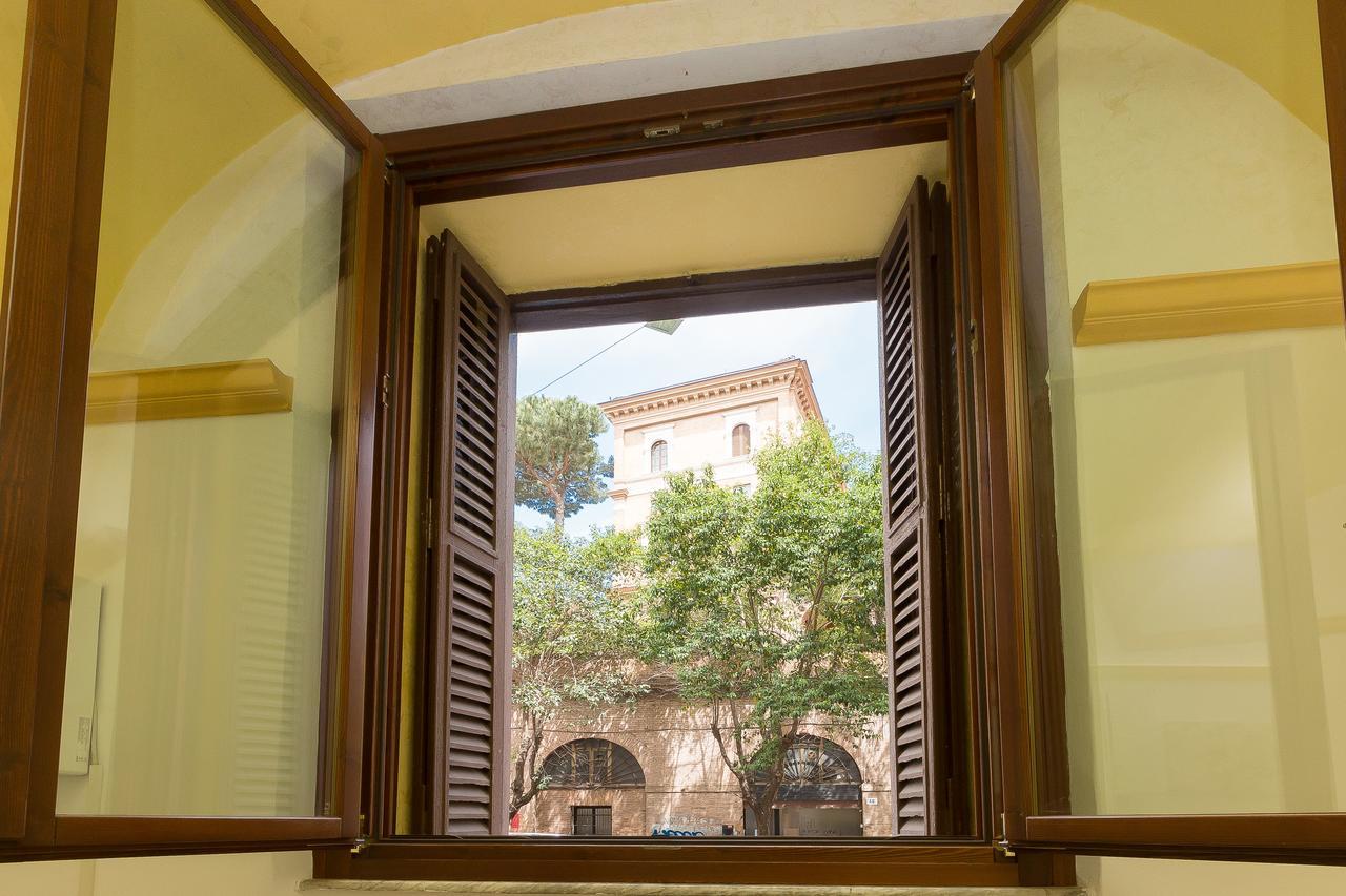 Colosseum-Apartments Rome Extérieur photo